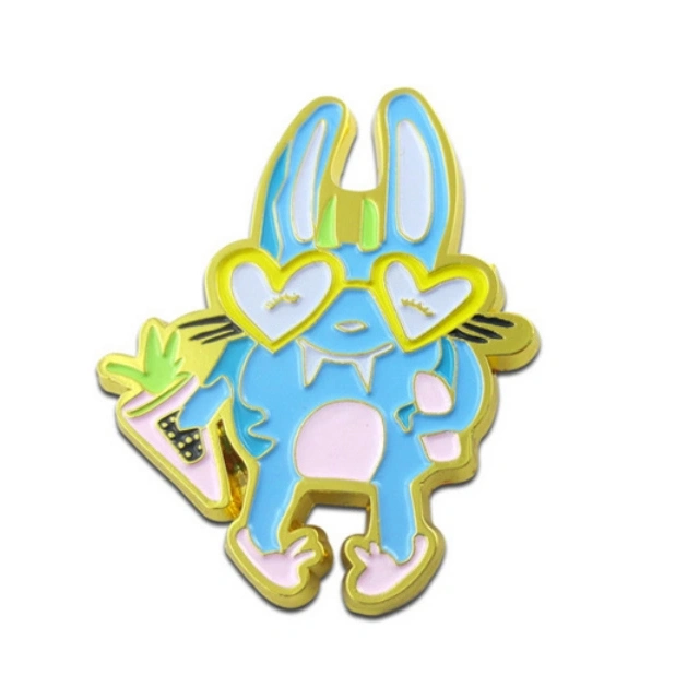 Wholesales Custom Shape Soft Enamel Badge Pin with Butterfly Clutch for Clothing Decoration
