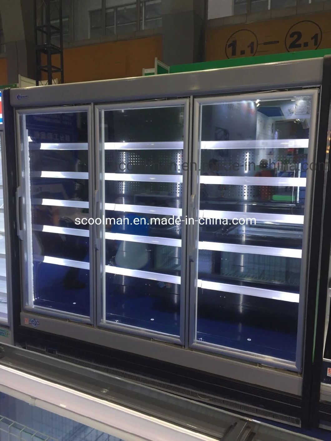 Glass 3 Door Beverage Display Freezer/Beer Display Cooler/Refrigerating Showcase