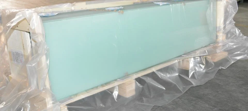 Clear Colored Tinted Tempered Glass Laminated Glass Patterned Figured Acid Etched Frosted Glass Sandblasted Glass for Office Windows Door Shower Room