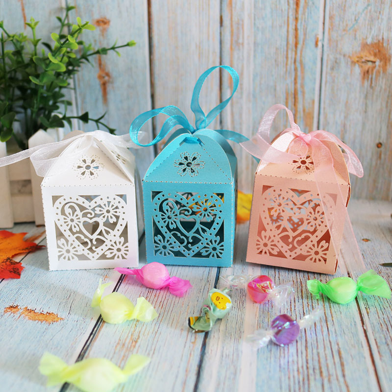Customized Colors Laser Cutting Hollow Heart Paper Cake Box
