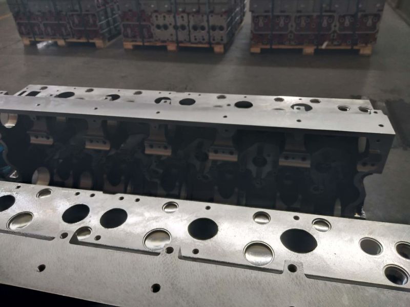 China Supplier Auto Parts Diesel Engine Isx15 Qsx15 Cylinder Head